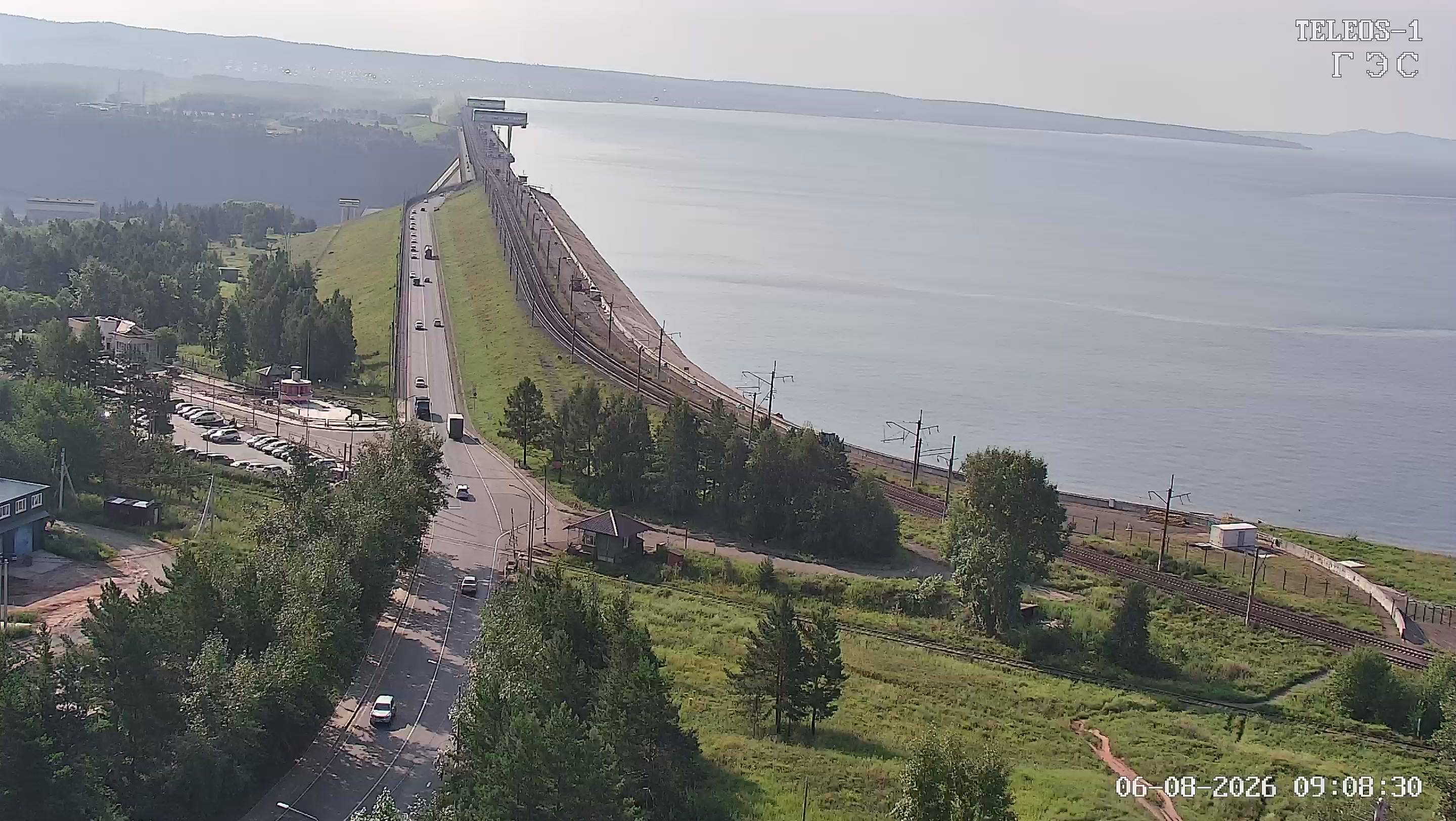 Плотина Братской ГЭС в Братске