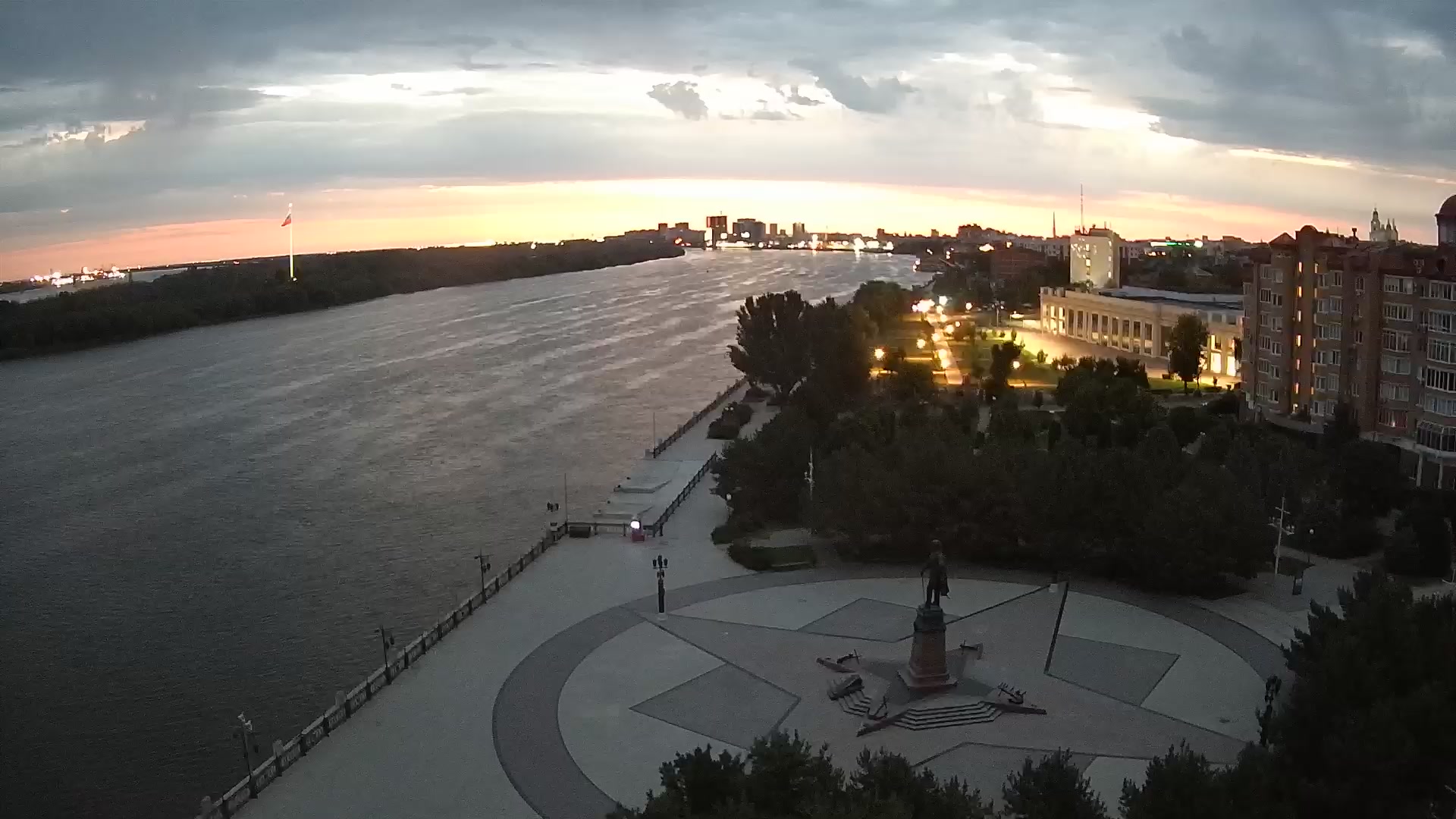 Парк имени Петра Первого в Астрахани