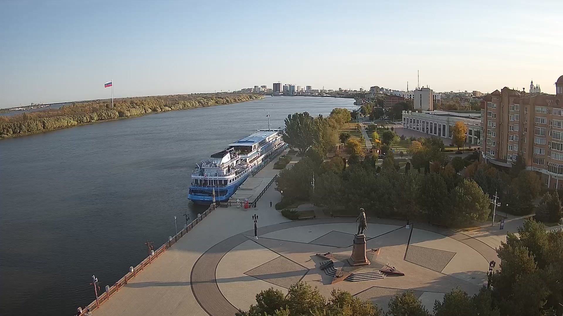 Парк имени Петра Первого в Астрахани