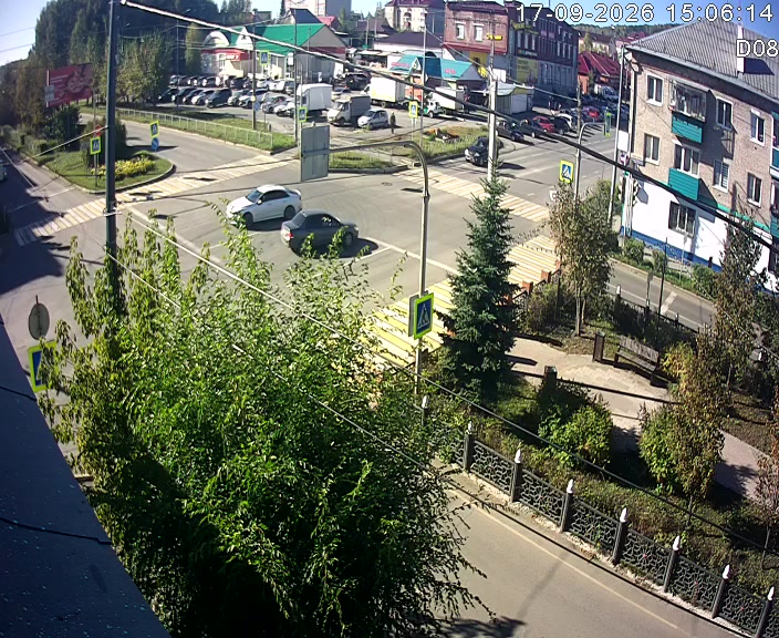 Городской перекрёсток в Учалах