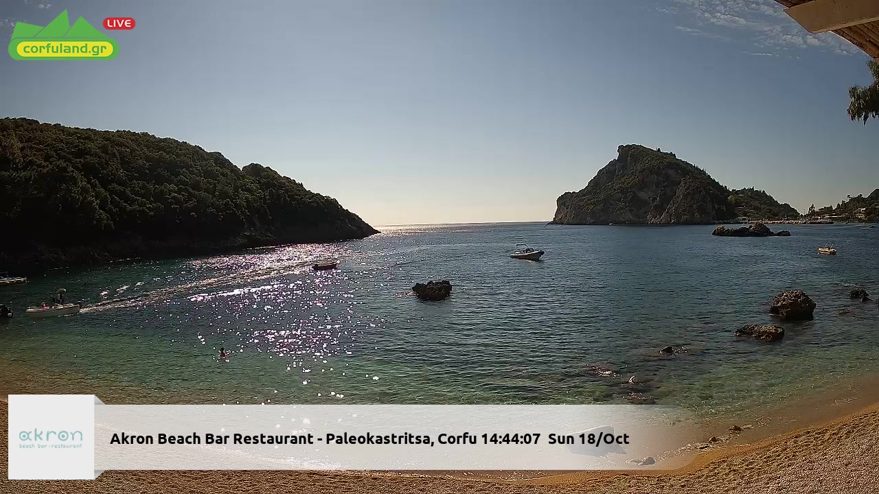 Пляж у кафе Akron Beach Bar, Палеокастрица