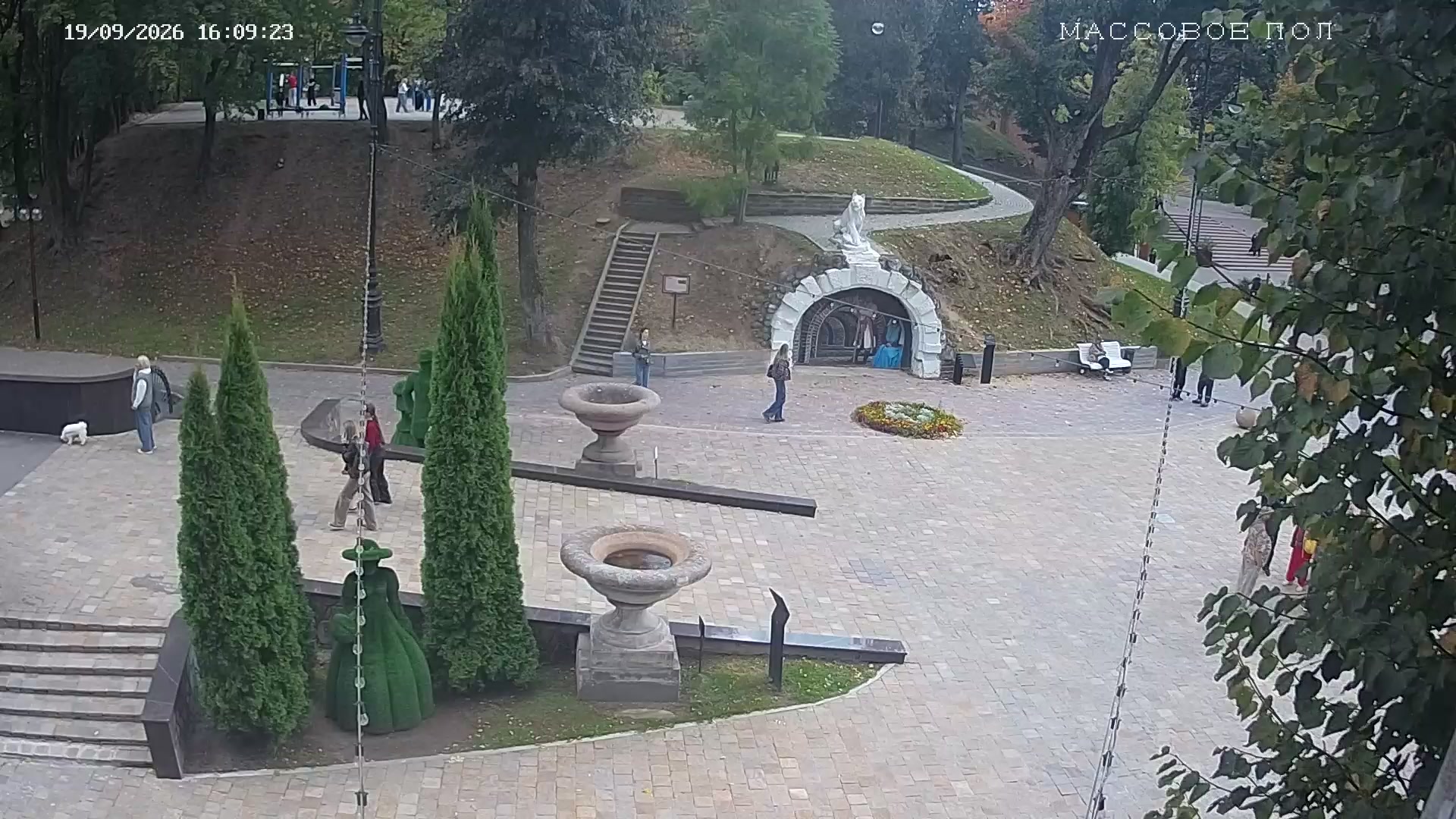 Массовое поле, Лопатинский сад