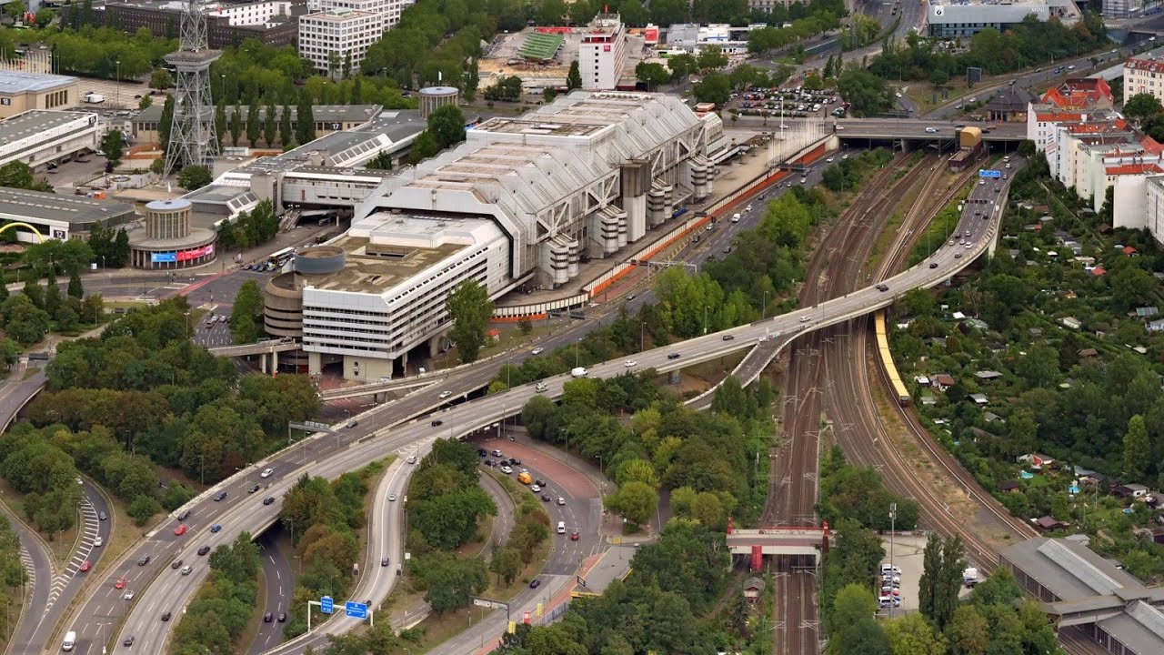 Строительство моста Ringbahnbrücke на автобане A100