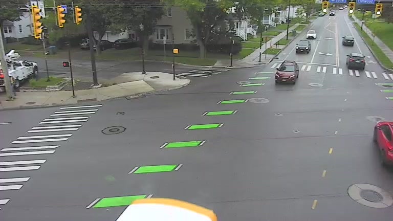 Перекрёсток Южная авеню — Элмвуд авеню