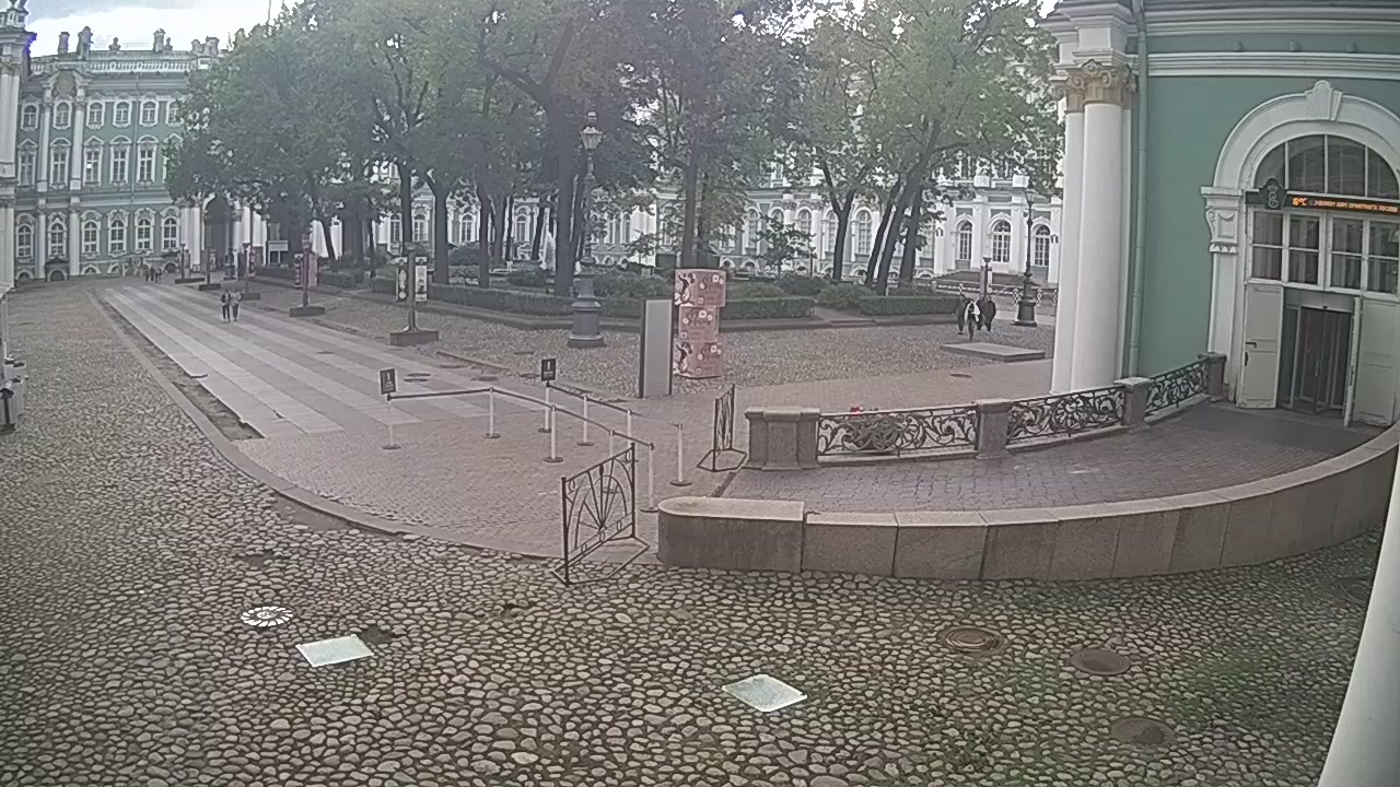 Парадный двор Зимнего Дворца