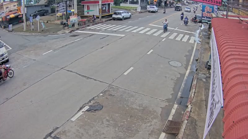 Thep Khunakon and Siri Soth Road Junction