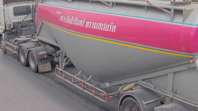 Thep Khunakon and Siri Soth Road Junction