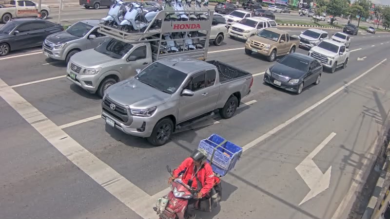 Thep Khunakon and Siri Soth Road Junction