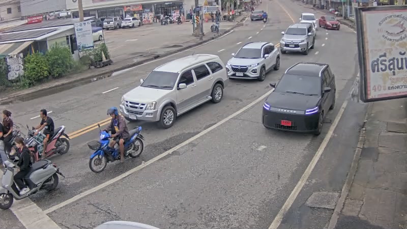 Thep Khunakon and Siri Soth Road Junction