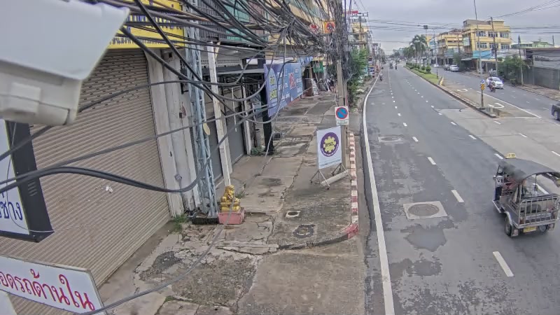 Sri Sothorn Tat Mai & Maharaj Road Junction
