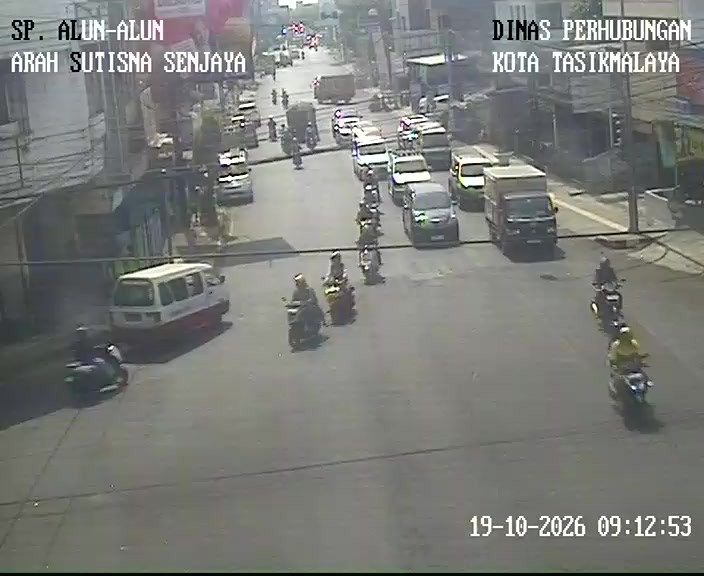 Simpang Alun-alun Arah Sutisna Senjaya