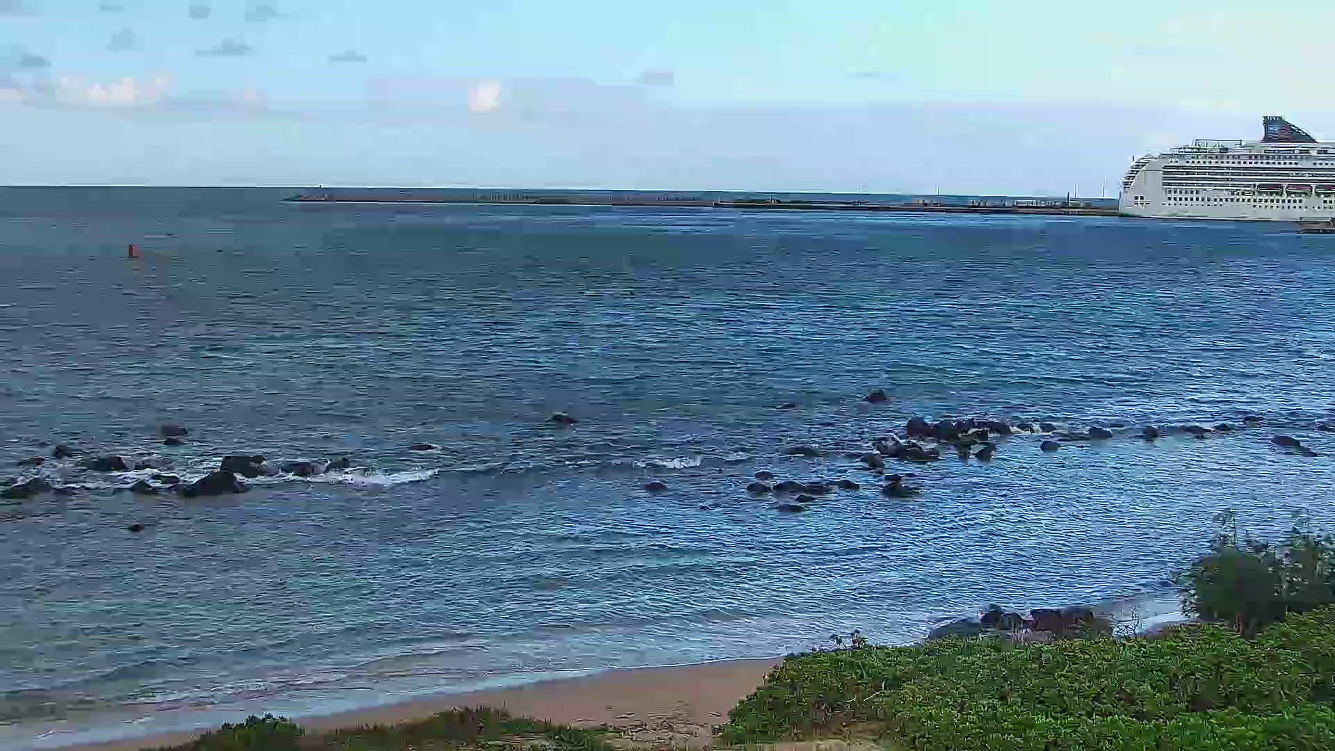 Kahului, Hawaiʻi - Harbor (east) view