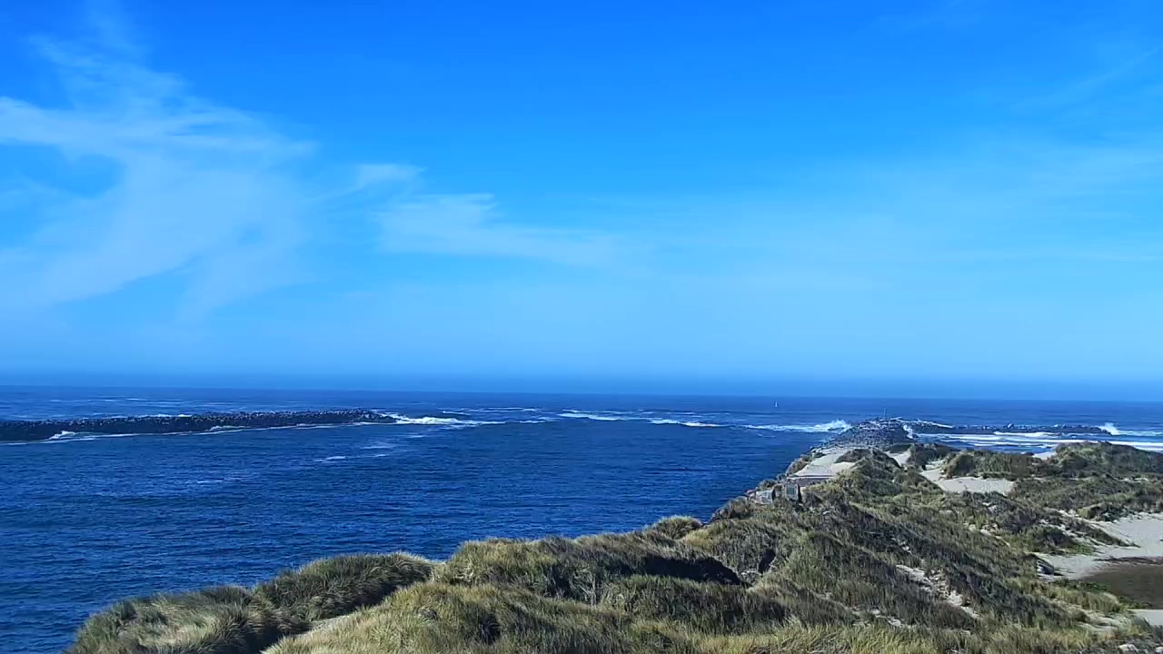 Siuslaw River mouth at North Jetty Beach