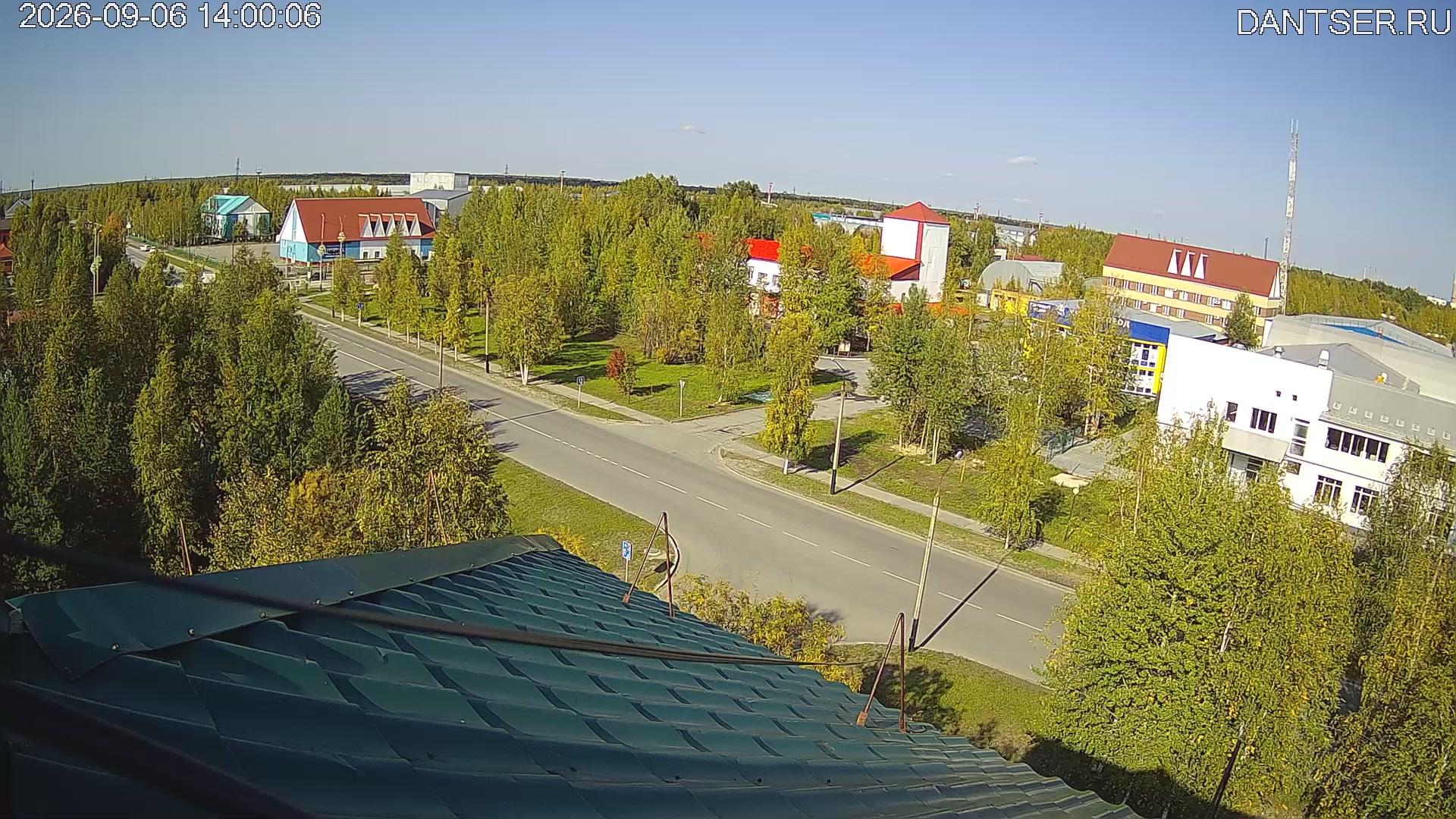 Веб-камера Лангепаса, Перекресток улиц Романтиков и Ленина