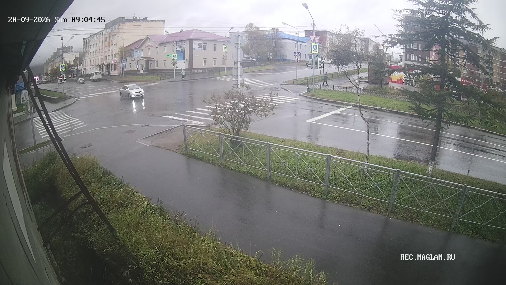 Пересечение улиц Якутская и Гагарина в Магадане — веб-камера онлайн