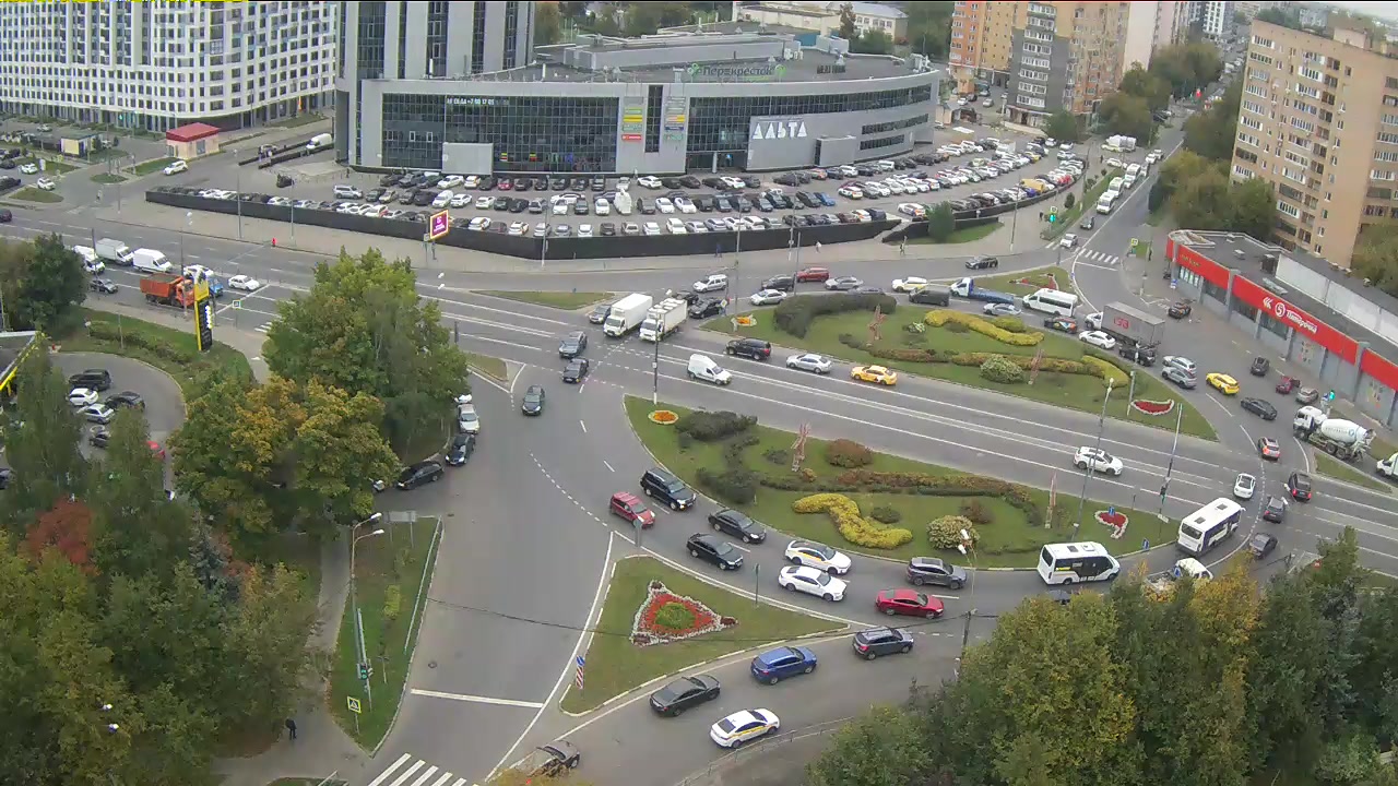 Кольцевая развязка на Олимпийском проспекте у ТЦ Альта