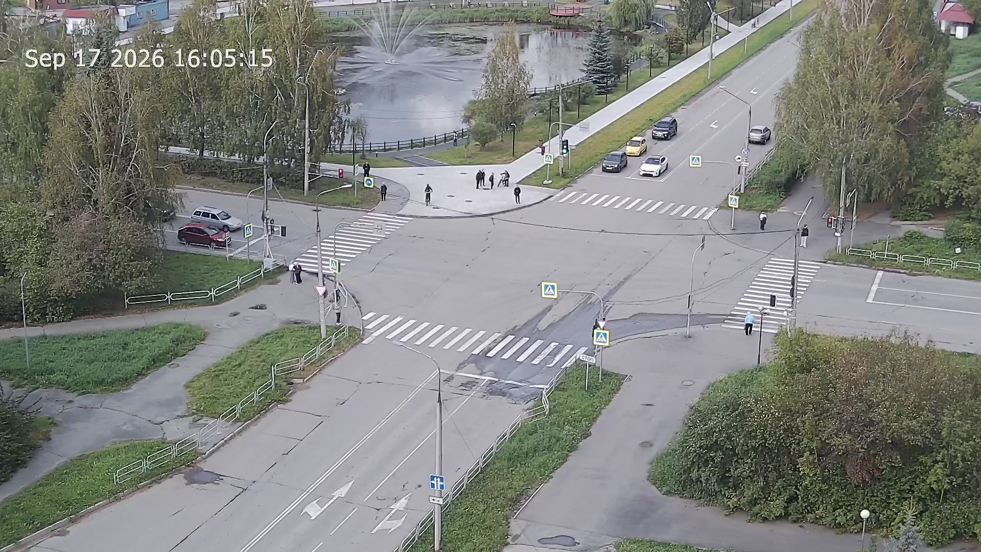 Пересечение проспекта Карла Маркса и улицы Дзержинского