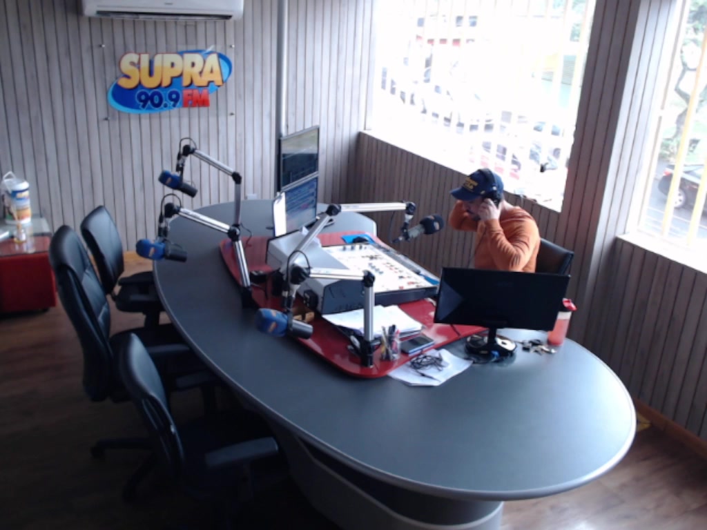 Камера радиостанции Supra FM 90.9 в Лузиании